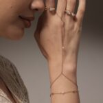LULWA HAND CHAIN - Image 2